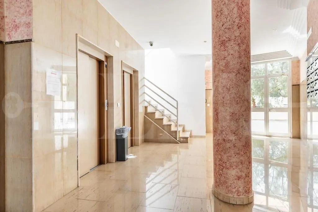 Serene Apartment With Balcony And View By Rems Fuengirola 0*,