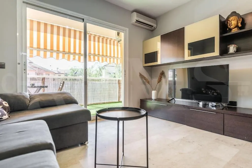 Serene Apartment With Balcony And View By Rems Фуэнхирола